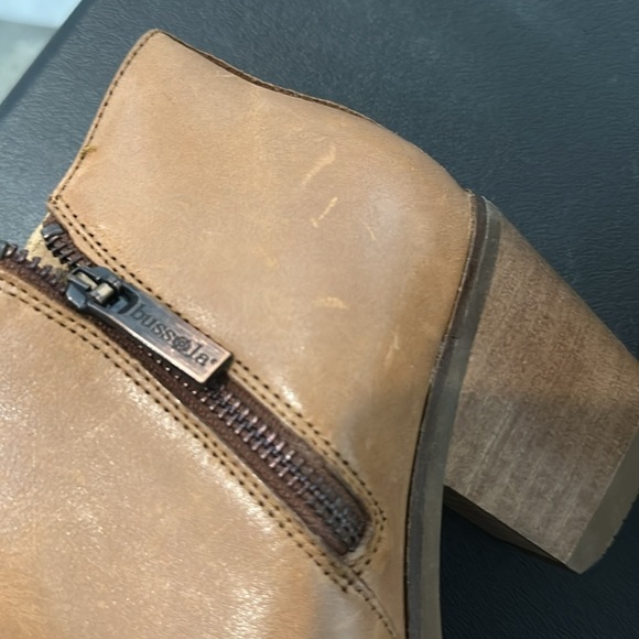 Bussola women’s pointed toe zip up Tan Ankle Boots with Embroidery size 8 - Picture 4 of 9